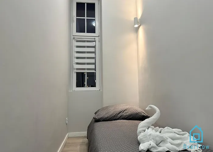 Anchor Your Docking Point In The Heart Of *